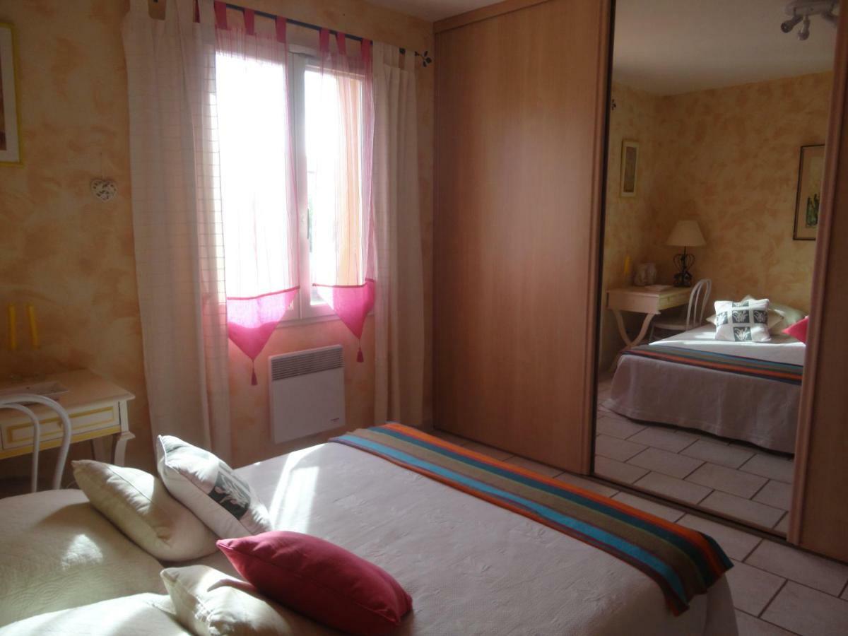 Deux Chambres Chez L'Habitant Dans Villa De Charme Avec Piscine Et Proche Mer Кюерс Екстериор снимка