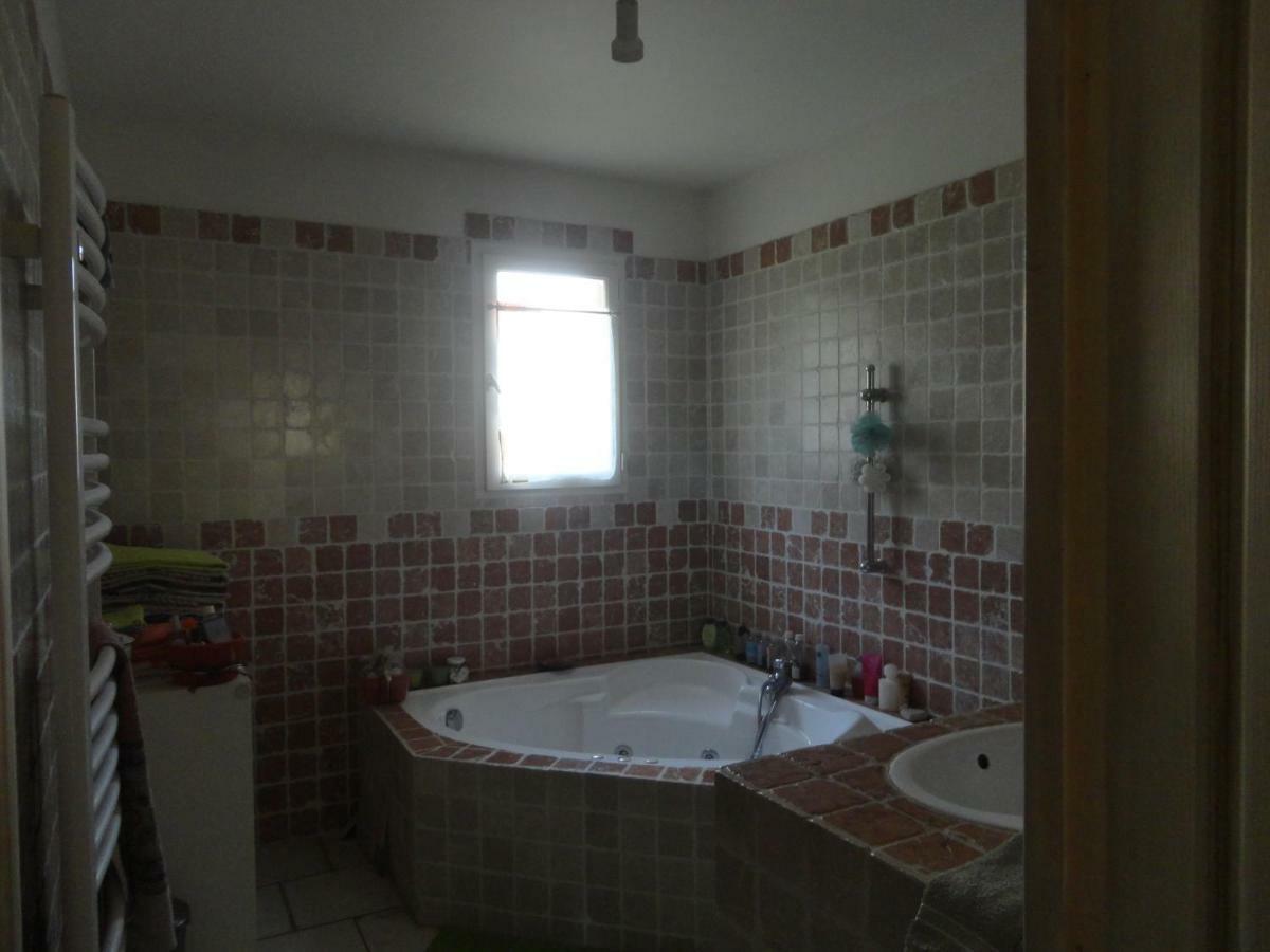 Deux Chambres Chez L'Habitant Dans Villa De Charme Avec Piscine Et Proche Mer Кюерс Екстериор снимка